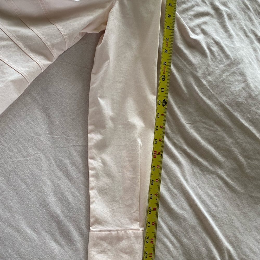 10/10$. Bundle 10 (4-5$) items for 10$. Ideology pink top with cute detailing - Picture 6 of 9